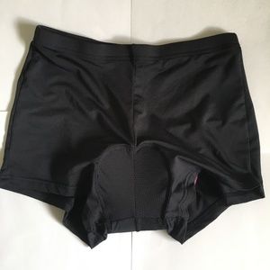 Qualidyne black padded cycling shorts. Size L.